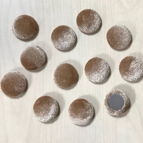 VELOURS BEIGE ROUND CABOCHONS PARTS