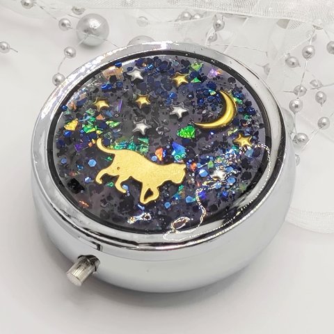 ✩.*˚星降る夜の猫ちゃん✩.*˚ピルケース、小物入れ、アクセサリーケース✩.*˚