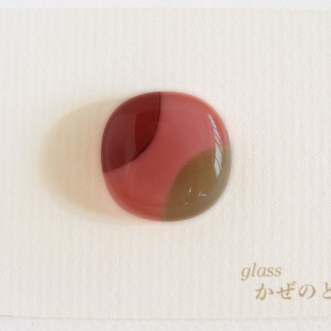 chocolat (ショコラ)  【ストロベリー】／ガラスのブローチ