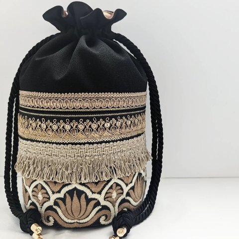 【Bag like an accessory…classic mocha color】 