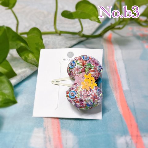 〖No.b3〗リバティーぱっちんピン【mini】* ⋆︎✺キラキラビーズ刺繍のぷっくりチョウチョ𓂃◌𓈒𓐍