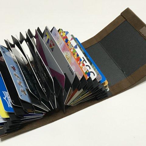蛇腹型カードケース／JAVA-CARD-CACE20／スエード　ダークブラウン