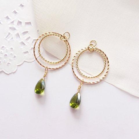 〔ペリドット〕ジルコニア+ダブルリング  イヤリング/ピアス/ノンホールピアス(156)