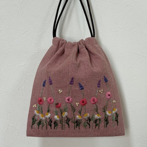 【お花の手刺繍】かわいい巾着　ラベンダー＆マーガレット＆カモミール　サーモンピンク　ギフト　ハーフリネン　ボタニカル