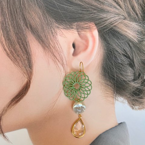 くすみグリーン✴︎花火♡フラワー♡花♡ピアス or樹脂ピアス選べます♡揺ら揺らゆれるaccessory