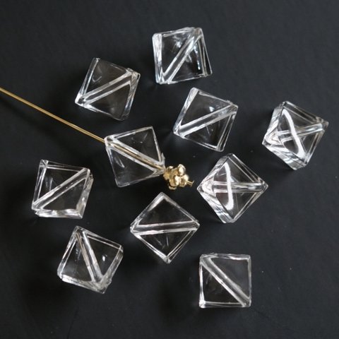 import【8個】clear Acrylbeads＊波うちデザインアクリルビーズ