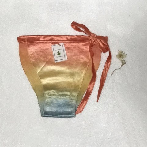 月の廻りの満月染め ヘンプシルクふんティ〜虹RAINBOW〜 おしゃれふんどしパンツ 冷え取り 大麻 藍染 