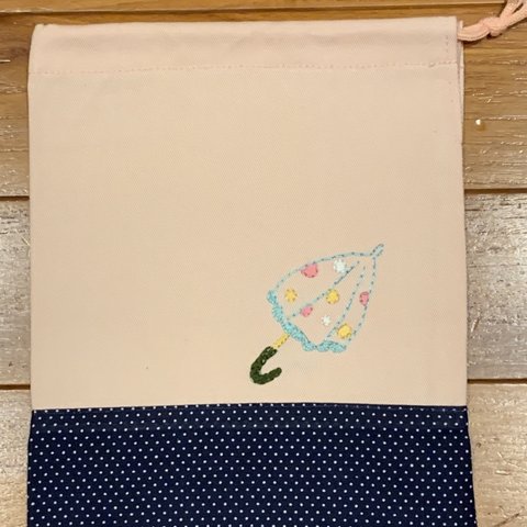 手刺繍入りポーチ♬