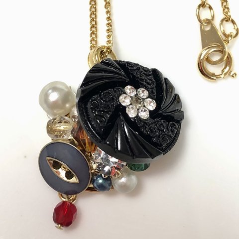 Retro button necklace ✴︎luxury✴︎