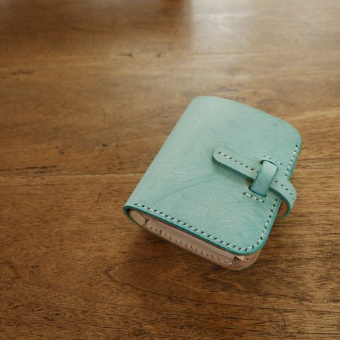 二つ折りミニ財布　イタリアンレザー  アラスカ　SKA46 水色