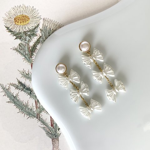 lace up pearl pierce / earring