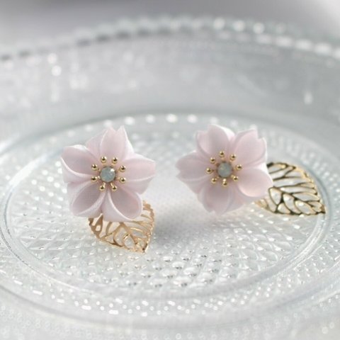 つまみ細工*桜のピアス with 2way リーフキャッチ