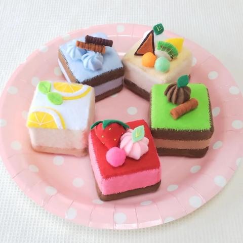 フェルト　ケーキ　