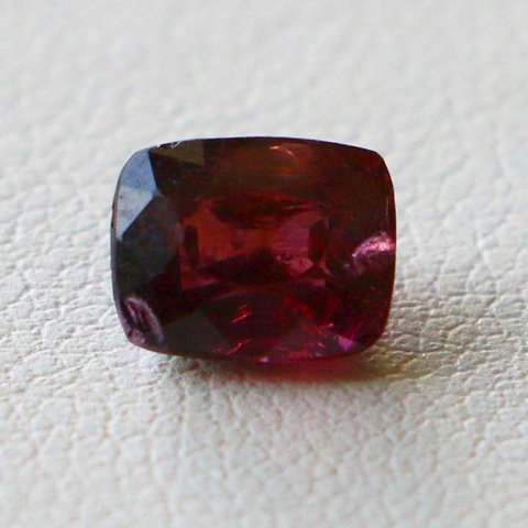 天然石＊スピネル　クッション型　ルース　1.4 ct