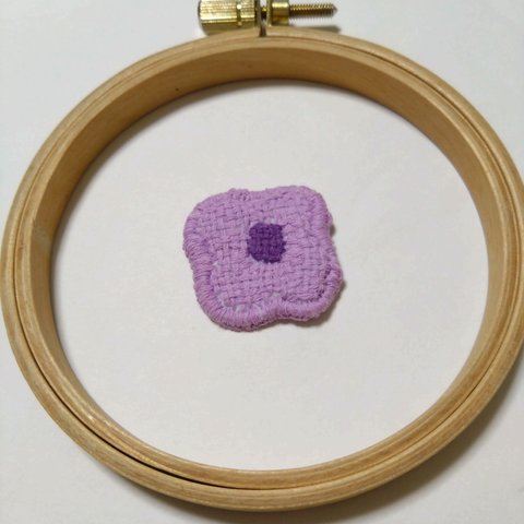 ワッペン　紫お花　ダーニング刺繍