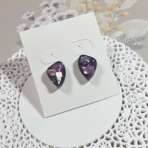 【送料無料】輝きを放つアメジストのようなピアス💎.*年末年始に大活躍·͜· ♡