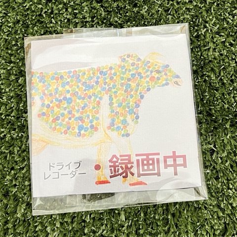 マグネット式 ドライブレコーダー録画中