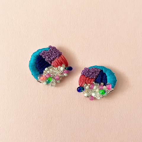 petit刺繍ピアス