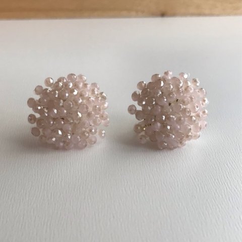 dandelion earrings {pale pink cut beads} 