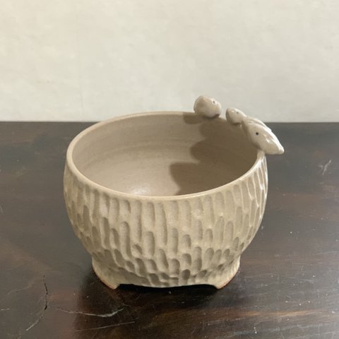 陶器　小鳥ファミリーの植木鉢