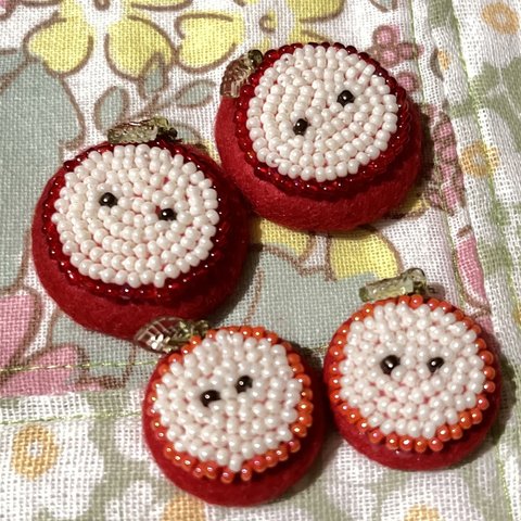 <送料無料>ビーズ刺繍のフルーツボタン