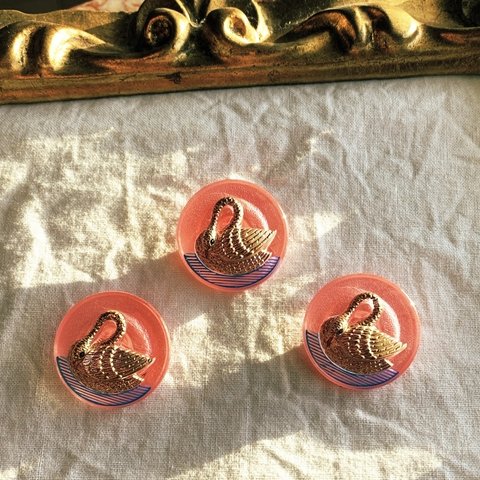 【1コずつ販売】#czech beads#czech button#チェコガラス#チェコボタン　swan🦢　27㍉　pink