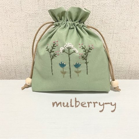 春色野の花の手刺繍♢巾着袋(ピスタチオグリーン)