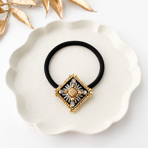 antique hair accessory < black >