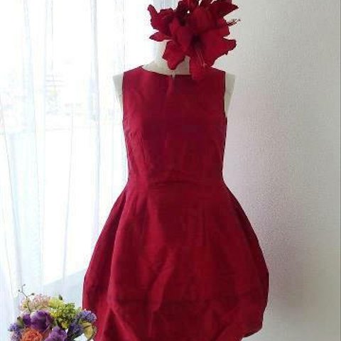 ◆赤いシルクのドレス