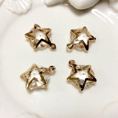 輝くガラスダイヤ・スターチャーム　４個セット　ハーバリウム・レジン・アクサセリーパーツ