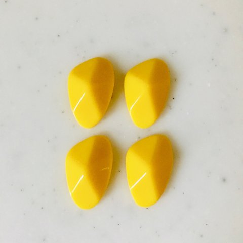 Yellow Geometric Faceted Triangle Cabochons