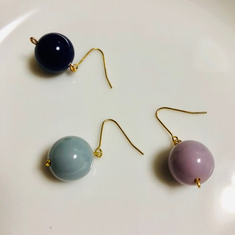 カラーボールピアス