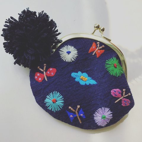 フラワー刺繍ガマ口財布