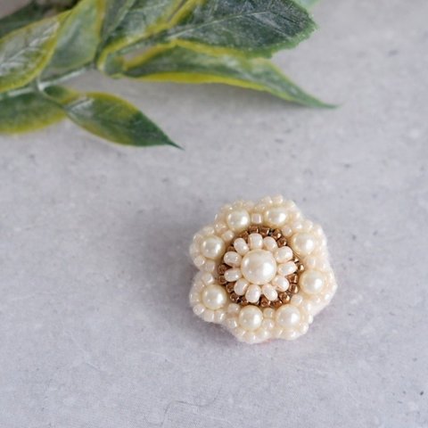 刺繍ブローチ ビーズ刺繍 お花 パール