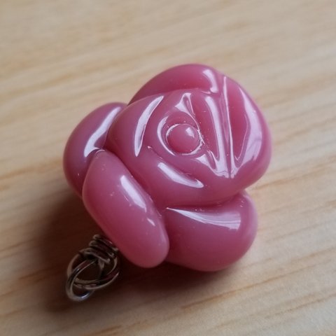 とんぼ玉  ペンダントトップ ガラス JewelryRose バラ サンゴ サーモンピンク ネックレス