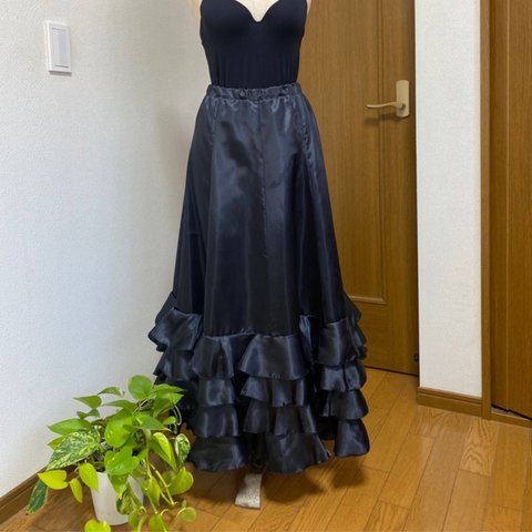 フラメンコ衣装　黒　4段フリル　ペチコート　
