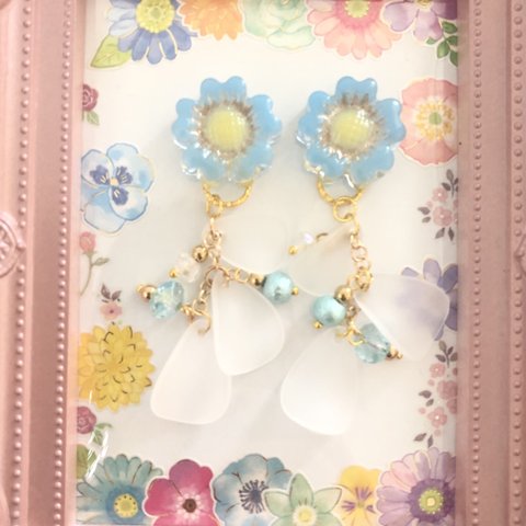 ブルーフラワー×花びらピアス