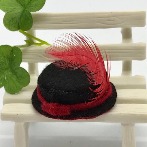 小動物用帽子黒のフェルトの帽子