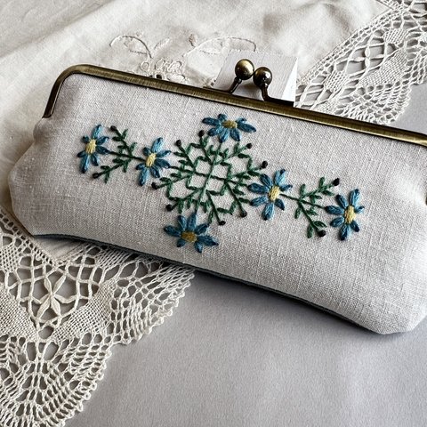 刺繍がま口ペンケース　フランネルフラワー　生成り