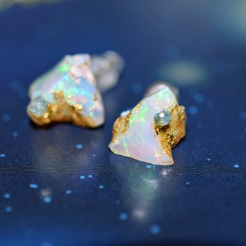 ✧SAHORIto FINE JEWELRY✧　マジカルキャッスルのオパールピアス