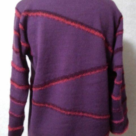 紫色合細糸に変わり糸の引き返し編みセーター