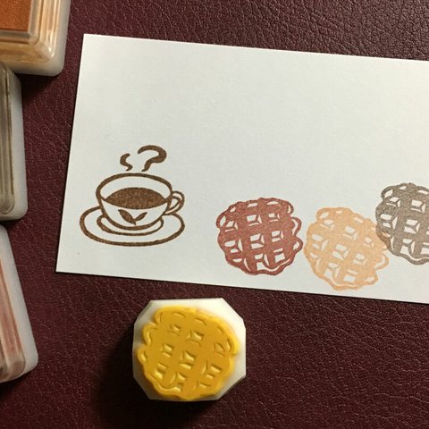 ベルギーワッフルの消しゴムはんこ（持ち手つき）【お菓子シリーズ】