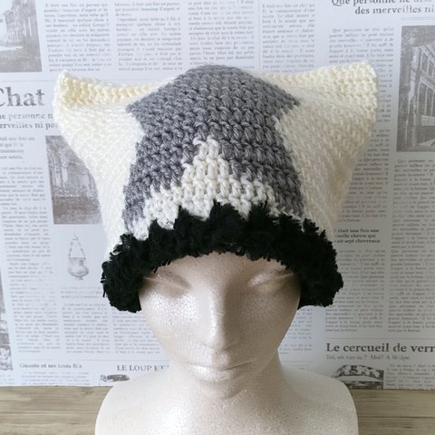 猫耳ニット帽　ハンドメイド　ビーニー　ネコ耳ニット帽　クロシェハット　ミミネコ　星　手編み　かぎ針編み　y2k 　ホワイト