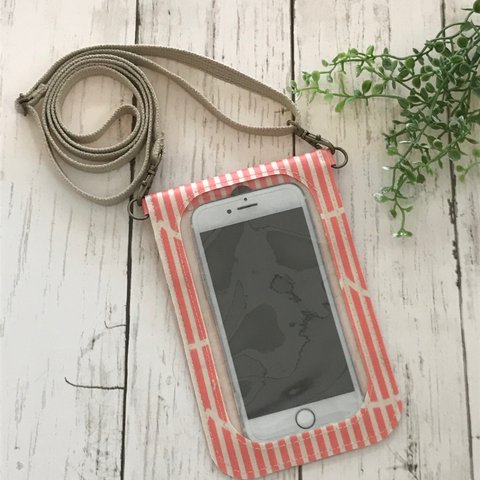 ⁂閉店セール⁂入れたまま操作できる！スマホポシェット ＊Fun☆Fun☆Stripいちごミルク＊