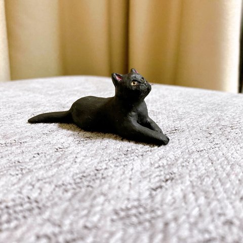 黒猫　猫　ミニチュア　オブジェ　置物　フィギュア　粘土