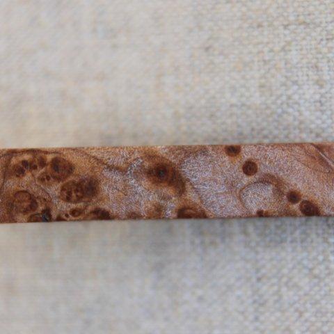 ソフトメープルの瘤で作った木製ネクタイピン