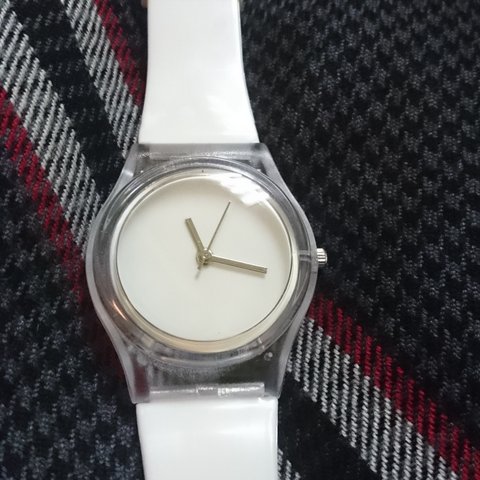 シンプリー【腕時計】白