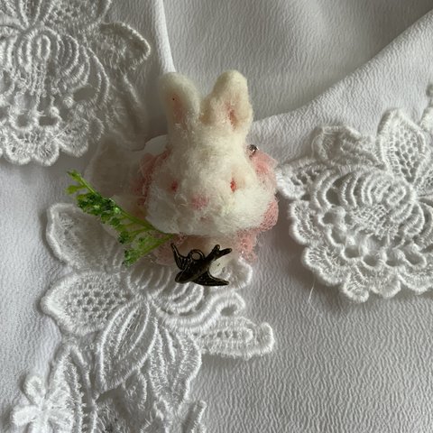 RABBIT BROOCH 💝🌸☘️✨🐰✨☘️🌸💝