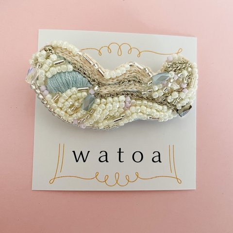 【雑誌掲載】beautiful days|ビーズ刺繍ブローチ｜ブルー