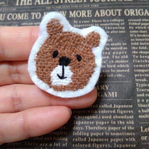 くまのワッペンorブローチ　ダーニング刺繍